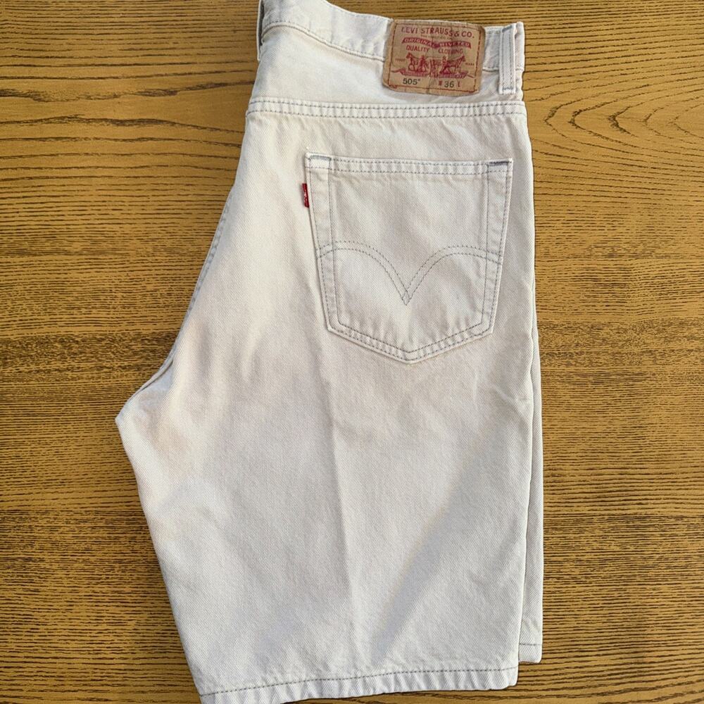 Levis 505 Shorts Mens 36 Beige Tan Denim Jean Jorts Red Tab EUC Hot Summer
